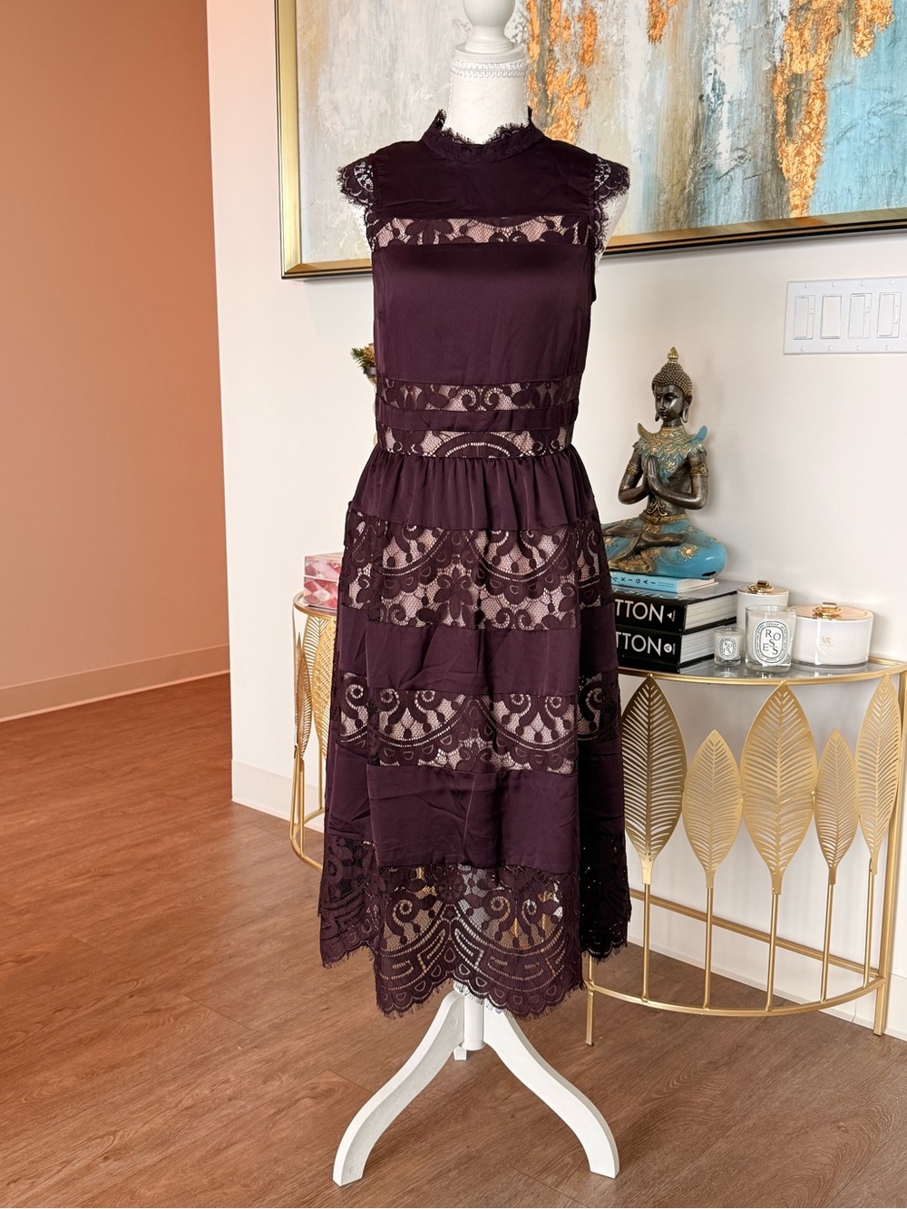 Sleeveless Lace Panel Midi Dress in Deep Plum
